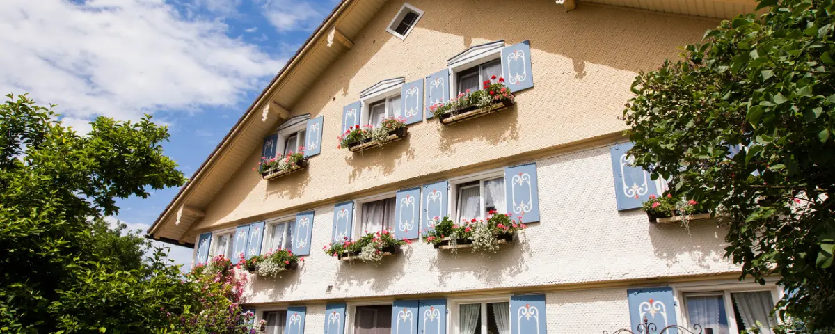 Ferienhof-Baur_HausHof_Header_06
